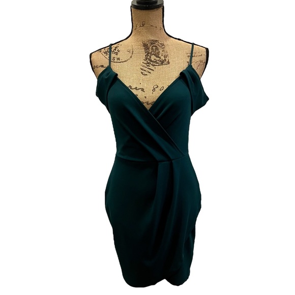 Lulus Dresses & Skirts - Lulus Emerald Green Cocktail Dress Size Small